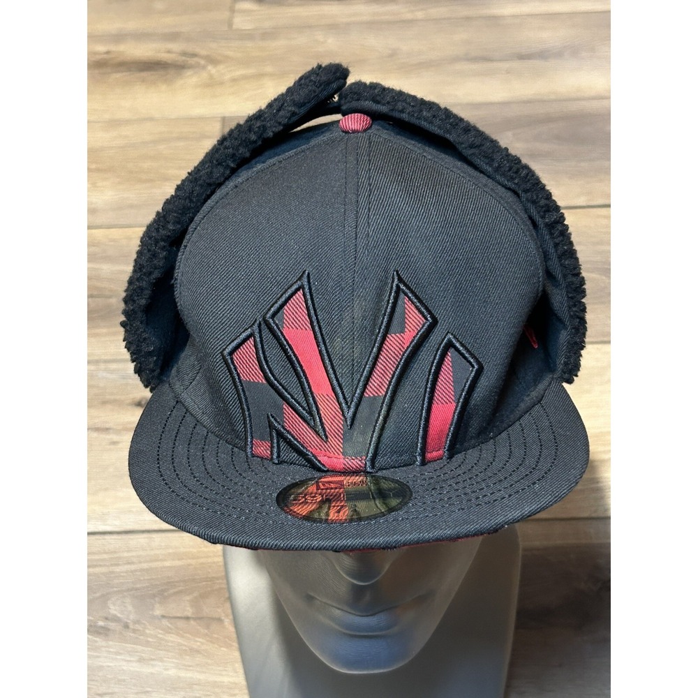 NEW ERA New York Yankees HAT 59Fifty Dog Ear Trapper Cap MLB Checkered Red Black